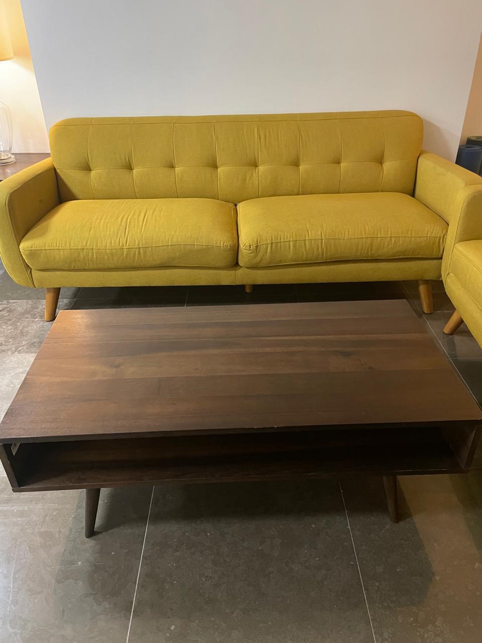 Juego de sillones y mesa
